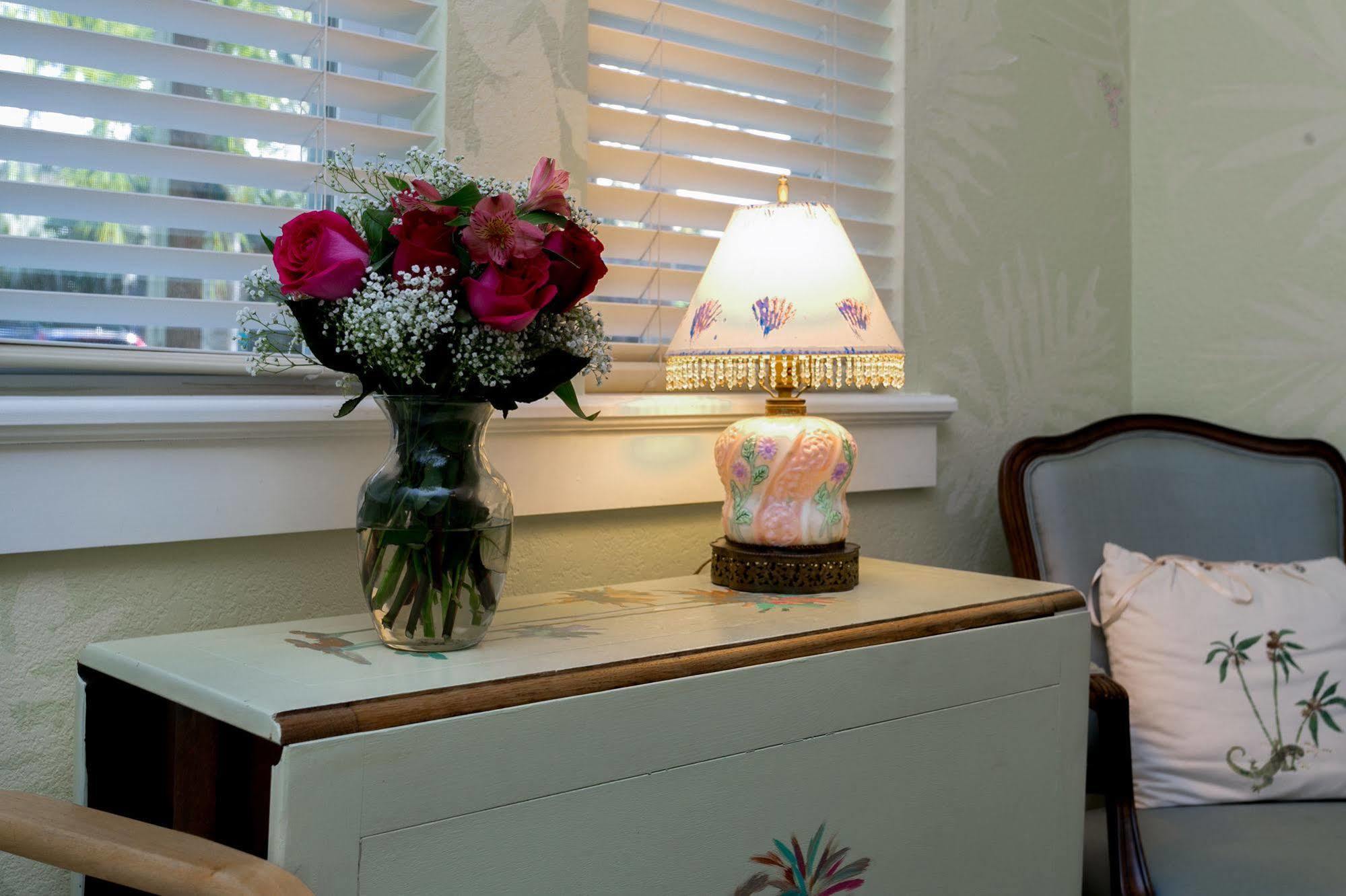Anchor Inn Nsb Bed And Breakfast Нью-Смирна-Бич Экстерьер фото